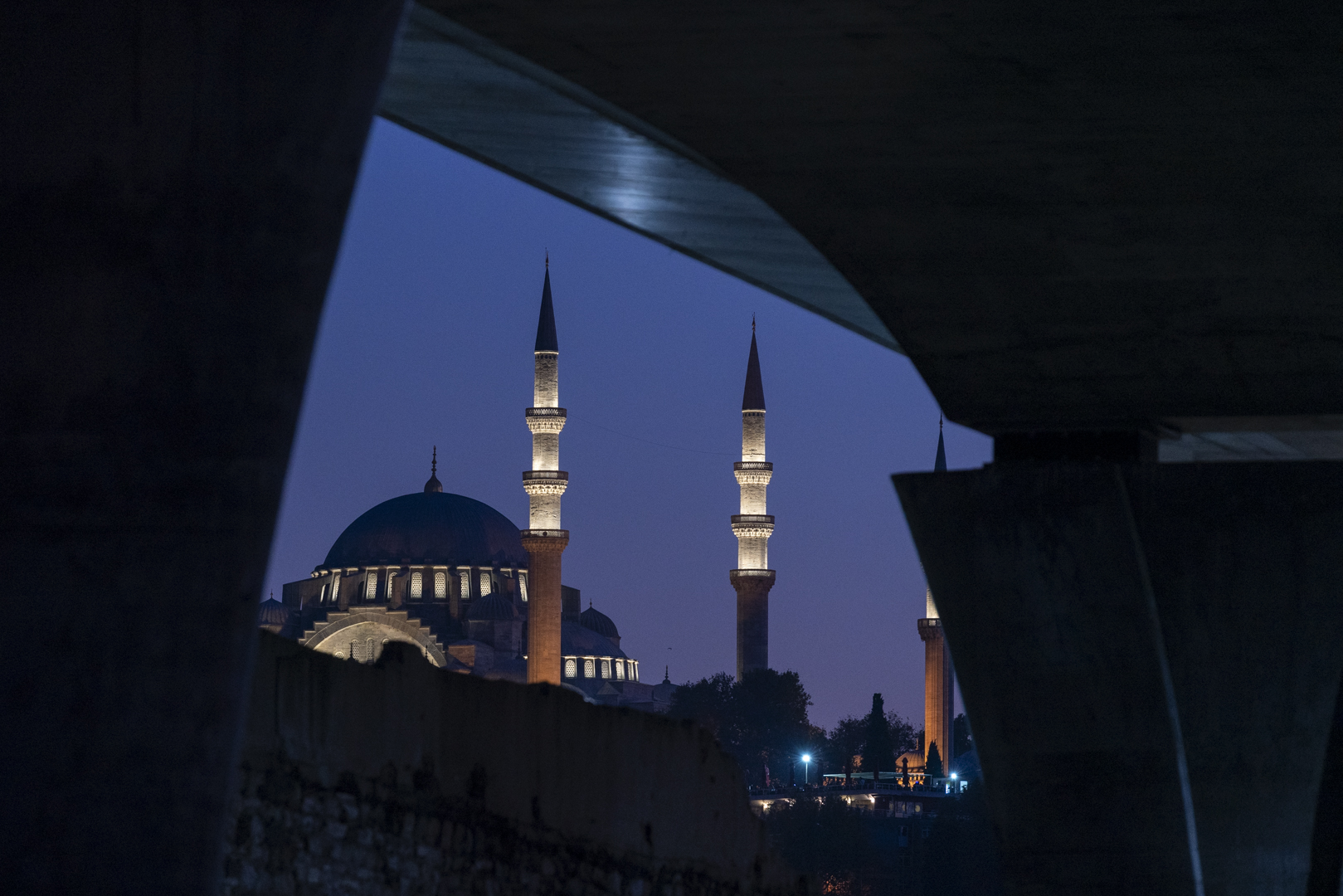 Architekturfotografie Brücke Istanbul von Fotograf Michael Pinzolits